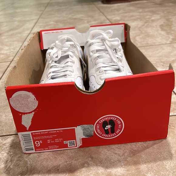 Women’s NIKE COURT VISION ALTA  size 9.5 color White - Picture 10 of 11